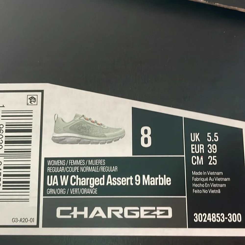 Under Armour Sneakers - Picture 3 of 3